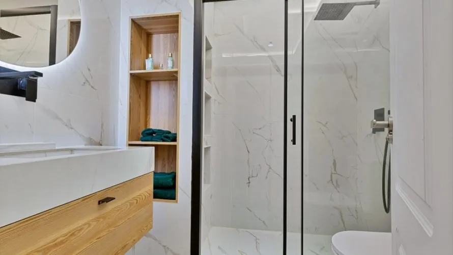 Apartamento de 2 dormitorios en Marbella, Spain No. 553 № 15