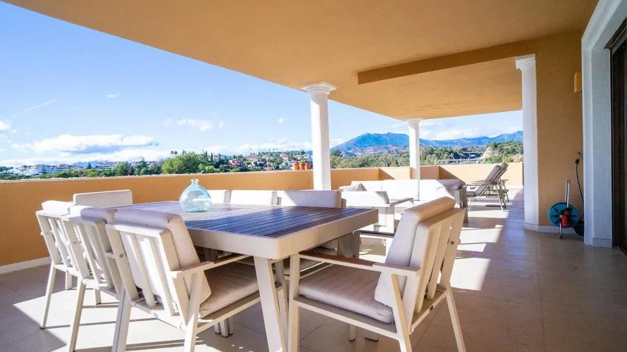 Dúplex de 4 dormitorios en Marbella, Spain No. 143 № 15