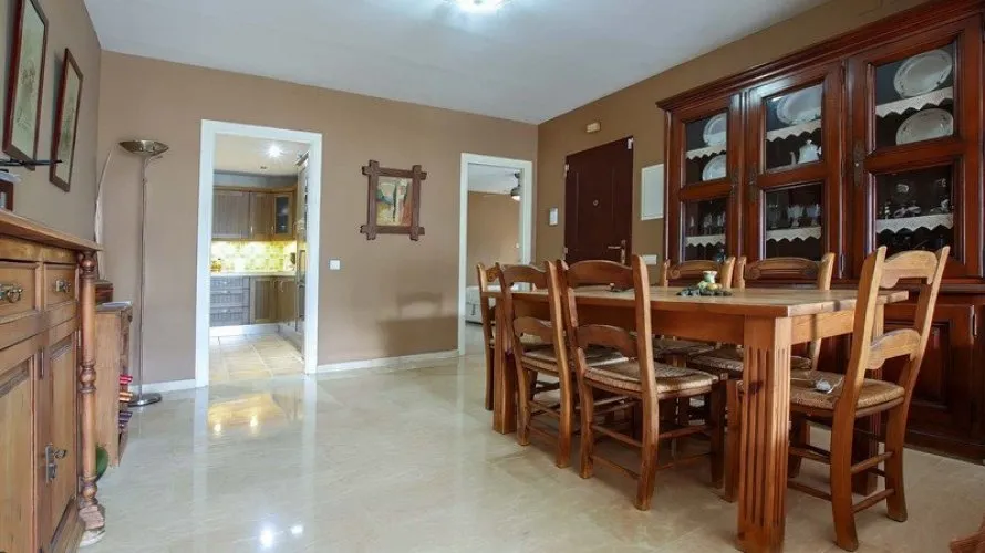 Apartamento de 3 dormitorios en Nueva Andalucía, Spain No. 298 № 17