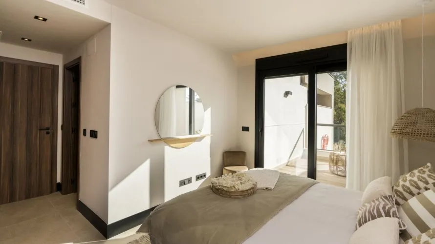Apartamento de 3 dormitorios en Nueva Andalucía, Spain No. 30 № 1