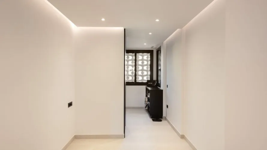 Apartamento de 3 dormitorios en Marbella, Spain No. 246 № 9