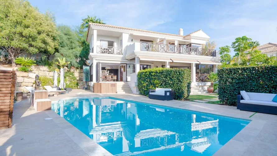 Villa de 5 dormitorios en Marbella, Spain No. 262 № 27