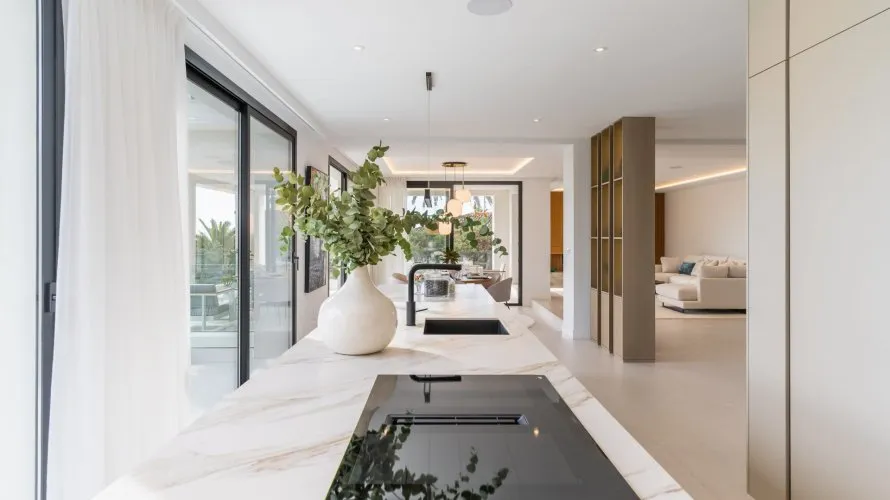 Сasa de 4 dormitorios en Marbella, Spain No. 503 № 3