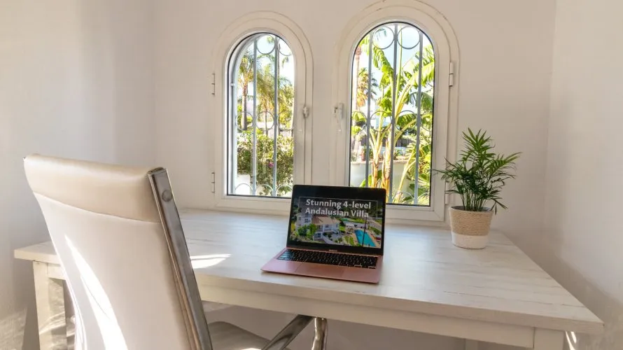 Villa de 5 dormitorios en Estepona, Spain No. 189 № 4