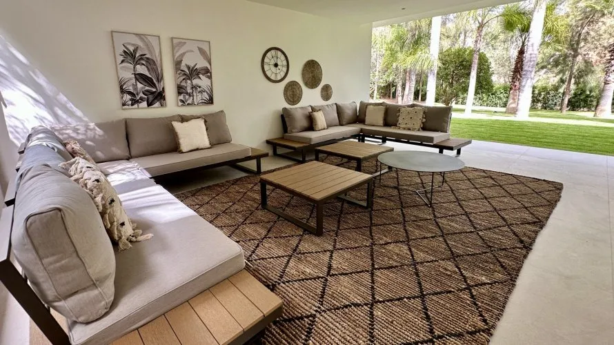 Villa de 5 dormitorios en Marbella, Spain No. 492 № 2