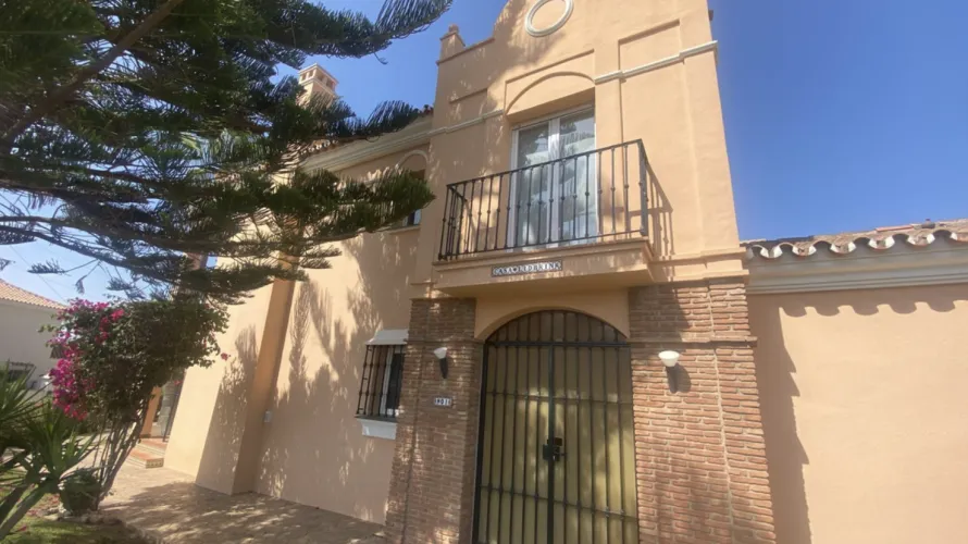 Сasa de 5 dormitorios en Mijas Costa, Spain No. 533 № 9