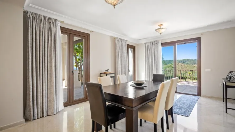 Villa de 6 dormitorios en Benahavís, Spain No. 430 № 9