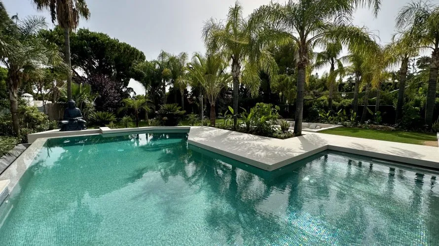 Villa de 5 dormitorios en Marbella, Spain No. 492 № 8