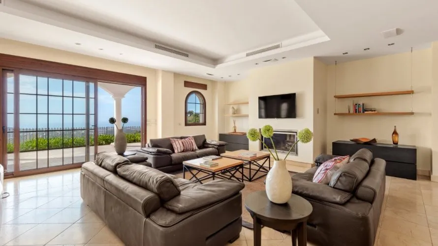 Villa de 5 dormitorios en Benahavís, Spain No. 499 № 6