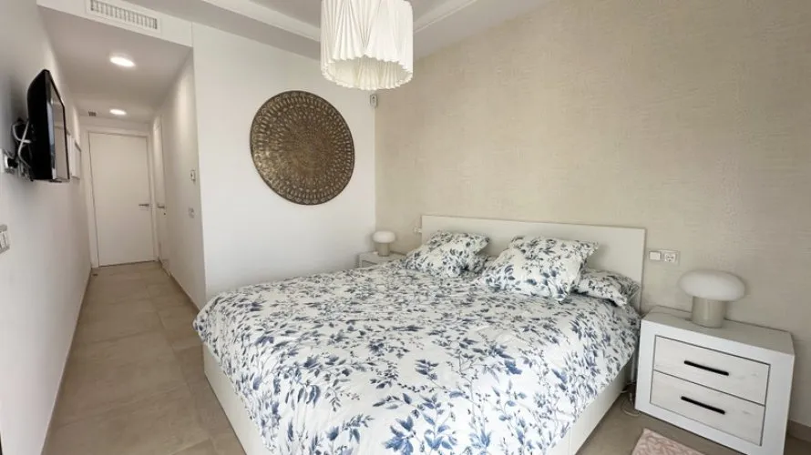 Apartamento de 3 dormitorios en Estepona, Spain No. 536 № 12