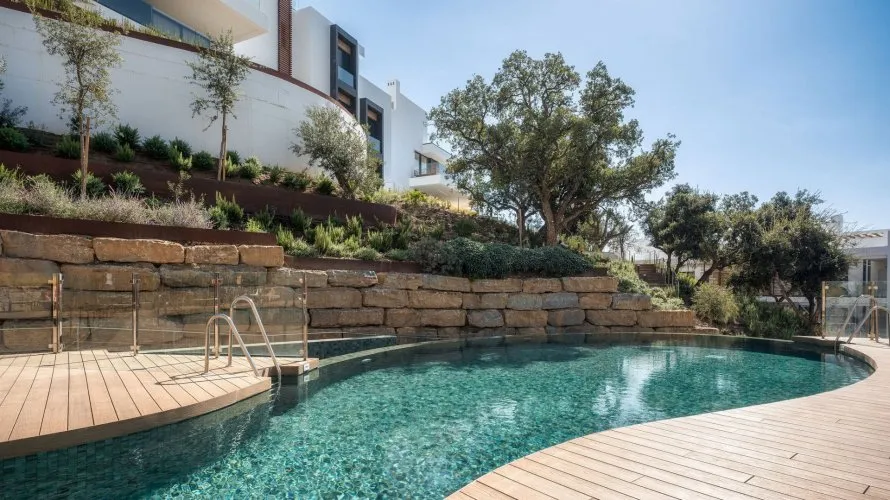 Apartamento de 3 dormitorios en Marbella, Spain No. 457 № 1