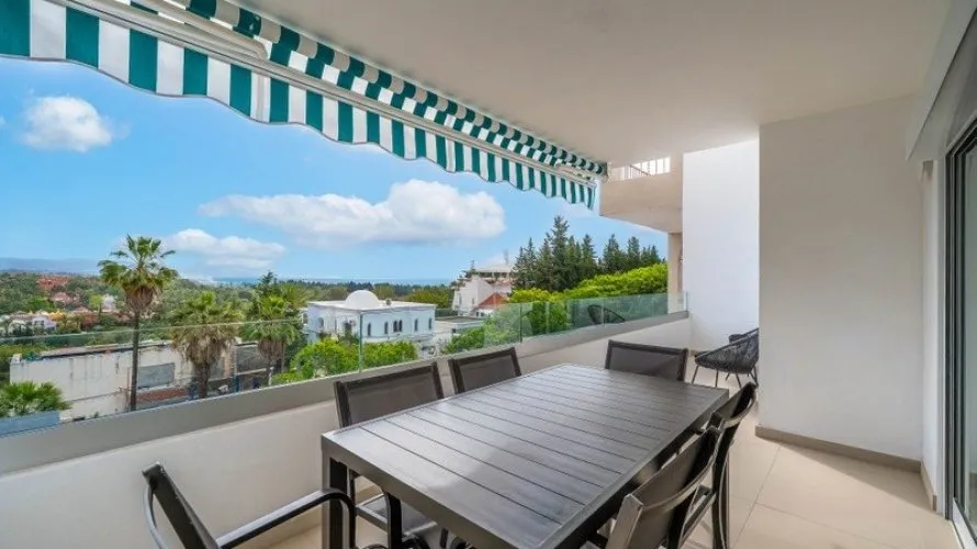 Apartamento de 3 dormitorios en Nueva Andalucía, Spain No. 602 № 12