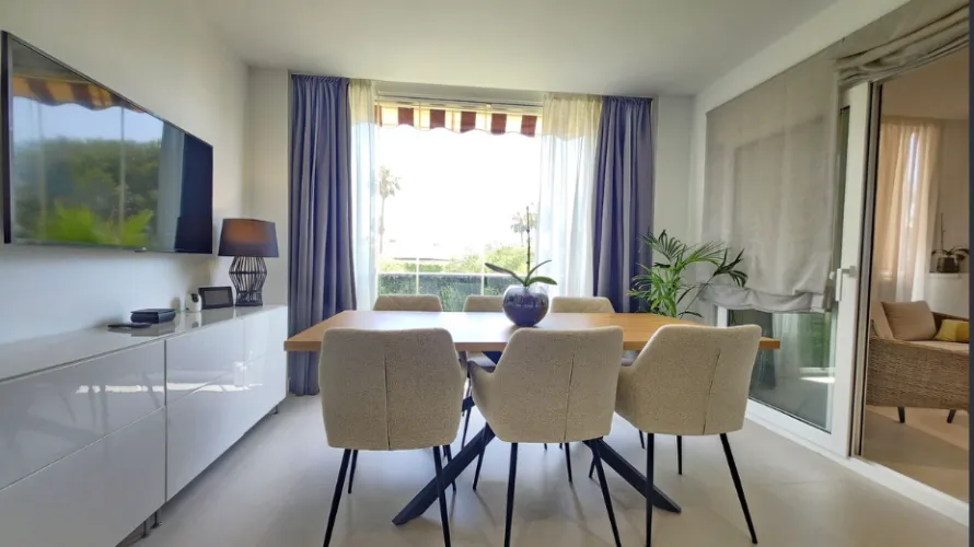 Apartamento de 3 dormitorios en Mijas Costa, Spain No. 569 № 11