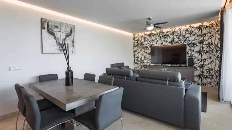 Apartamento de 3 dormitorios en Benahavís, Spain No. 518 № 23