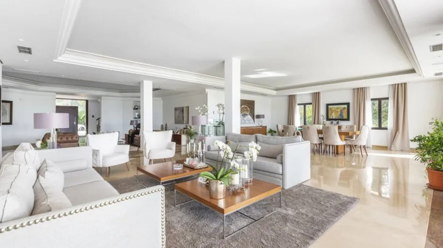 Villa de 7 dormitorios en Marbella, Spain No. 314