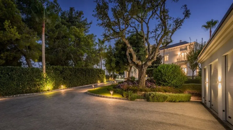 Villa de 7 dormitorios en Marbella, Spain No. 340 № 11