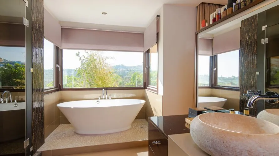 Villa de 5 dormitorios en Marbella, Spain No. 262 № 11