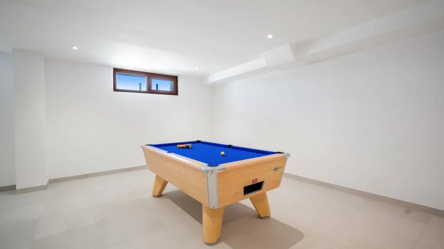 Villa de 6 dormitorios en Benahavís, Spain No. 430 № 18