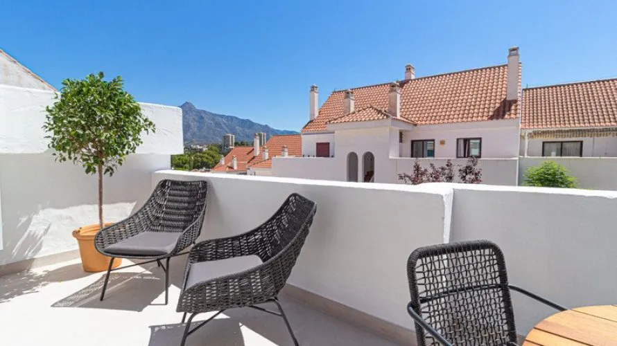 Apartamento de 3 dormitorios en Nueva Andalucía, Spain No. 234 № 15