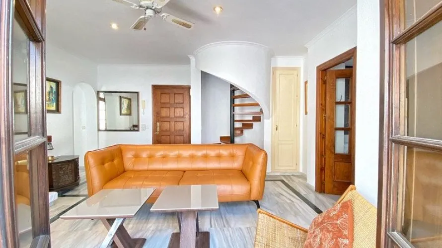 Dúplex de 3 dormitorios en Marbella, Spain No. 502 № 12