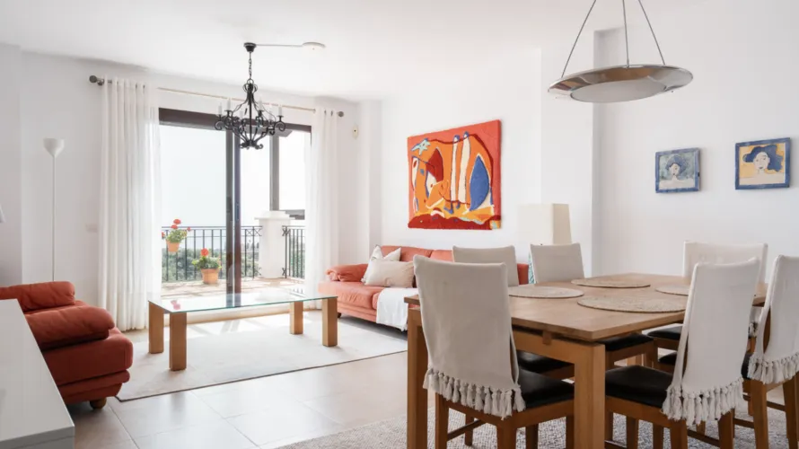 Dúplex de 2 dormitorios en Marbella, Spain No. 532 № 2
