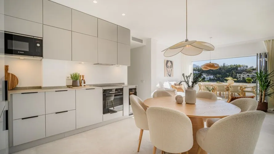 Apartamento de 4 dormitorios en La Quinta, Spain No. 329