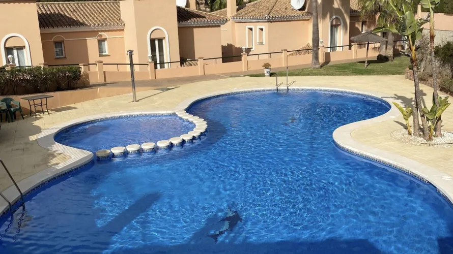 Сasa de 5 dormitorios en Mijas Costa, Spain No. 533