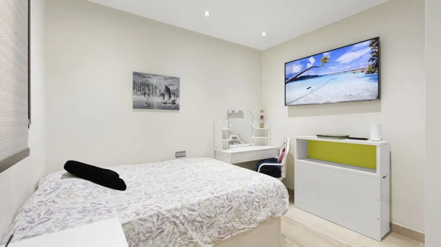 Dúplex de 3 dormitorios en Estepona, Spain No. 505 № 15