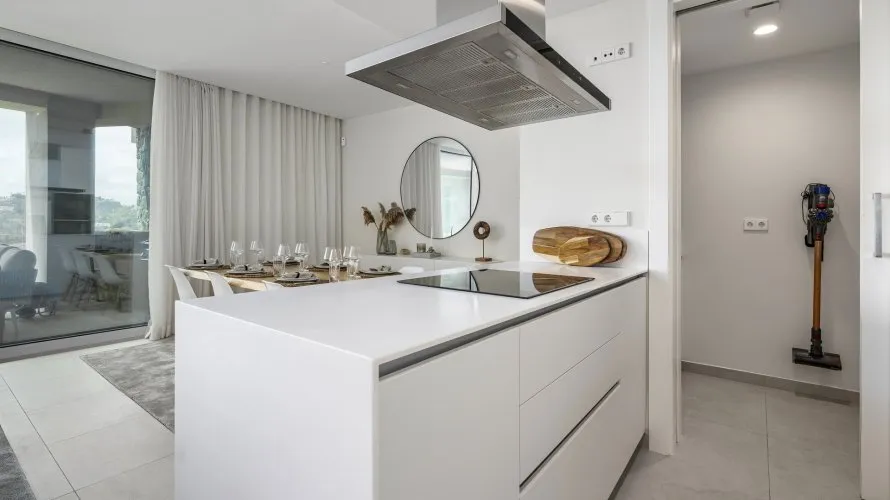 Apartamento de 2 dormitorios en Benahavís, Spain No. 327 № 8