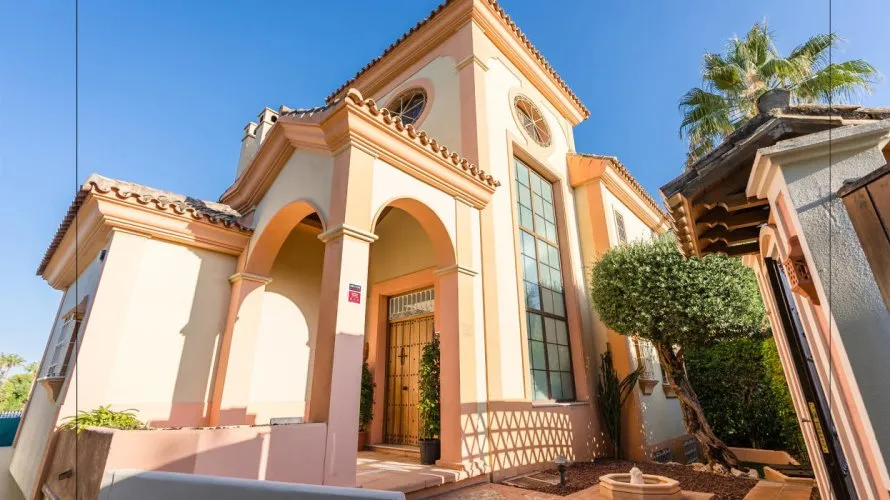 Villa de 4 dormitorios en Marbella, Spain No. 115 № 5