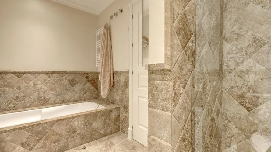 Apartamento de 2 dormitorios en Estepona, Spain No. 507 № 25