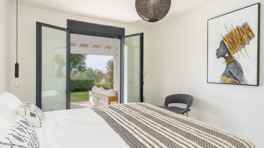 Villa de 4 dormitorios en Benahavís, Spain No. 354 № 1