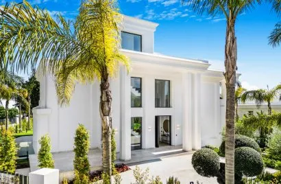 Villa de 6 dormitorios en Marbella, Spain No. 490