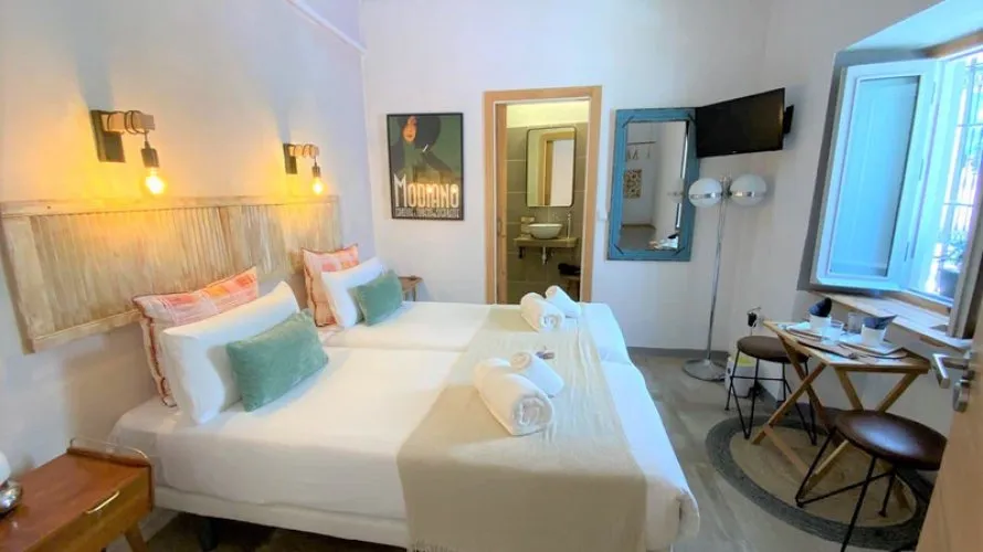 Villa de 5 dormitorios en Marbella, Spain No. 389 № 4