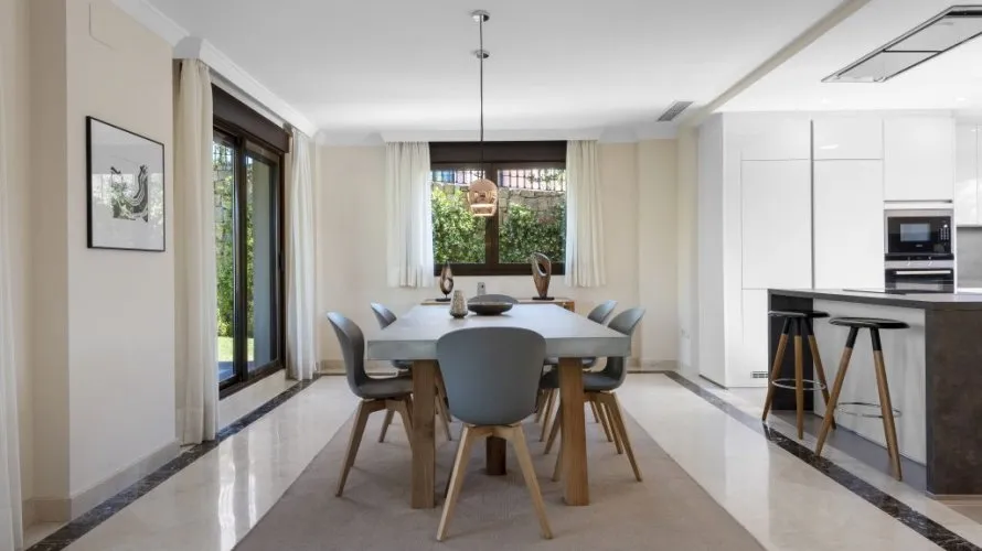 Villa de 3 dormitorios en Estepona, Spain No. 110 № 11