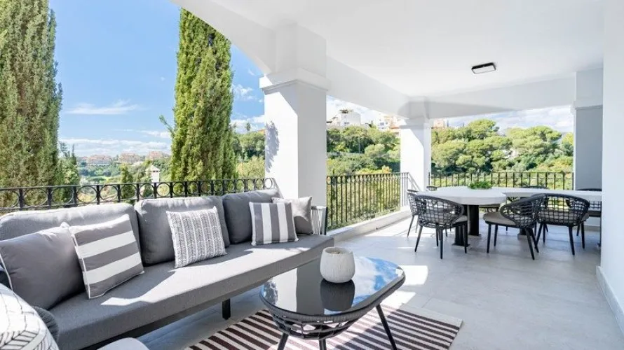 Villa de 6 dormitorios en Marbella, Spain No. 528 № 6