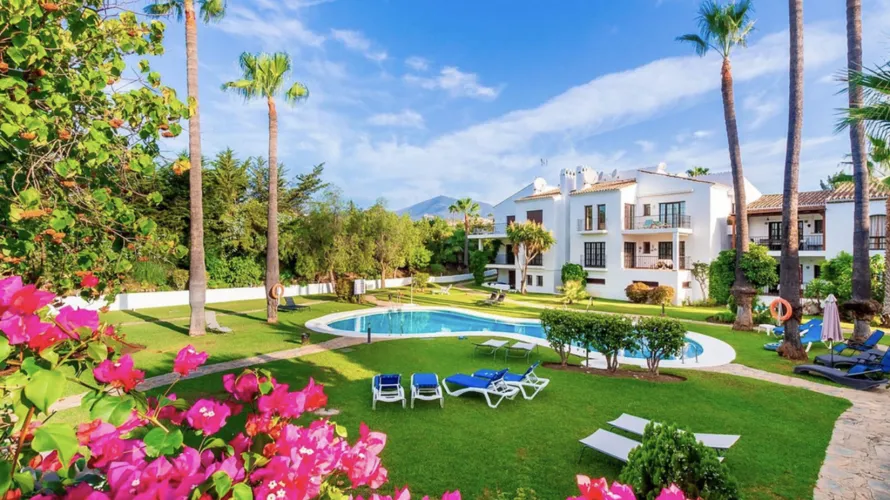 Ático de 3 dormitorios en Marbella, Spain No. 413