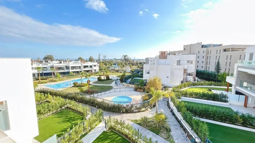 Ático de 3 dormitorios en Estepona, Spain No. 452 № 1