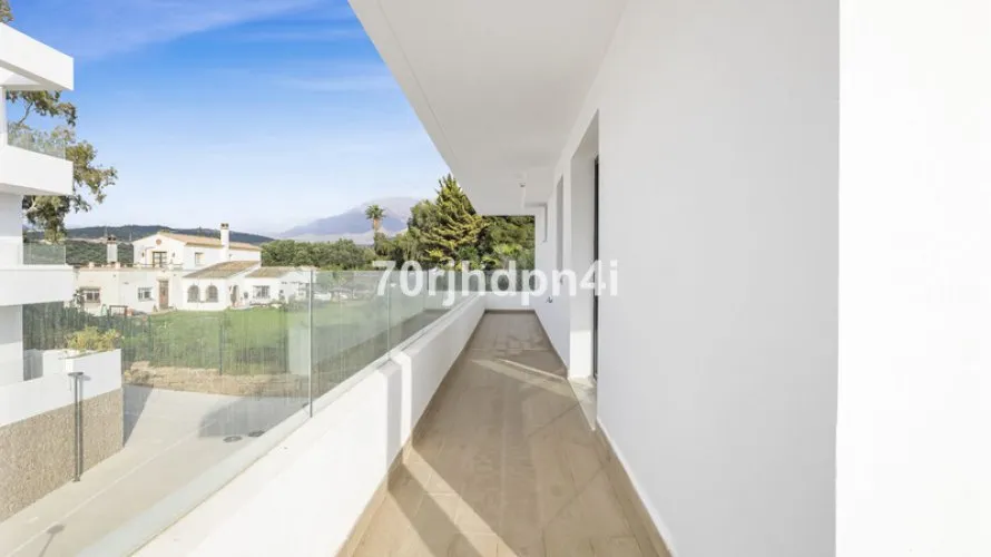 Apartamento de 2 dormitorios en Estepona, Spain No. 508 № 16