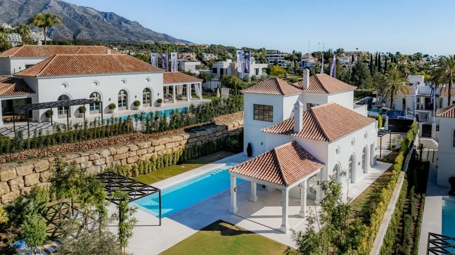 Villa de 4 dormitorios en Nueva Andalucía, Spain No. 197 № 26
