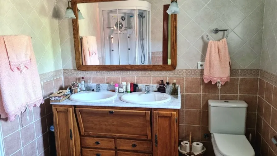 Сasa de 3 dormitorios en Cortes (San Pedro De Alcantara), Spain No. 535 № 26