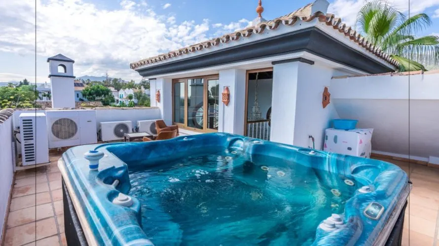 Villa de 5 dormitorios en Marbella, Spain No. 114 № 5