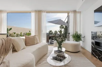 Apartamento de 4 dormitorios en Marbella, Spain No. 325