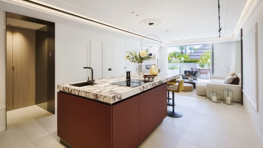 Apartamento de 3 dormitorios en Marbella, Spain No. 98 № 7