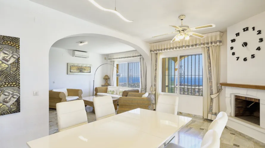 Сasa de 4 dormitorios en Benalmádena, Spain No. 611 № 3
