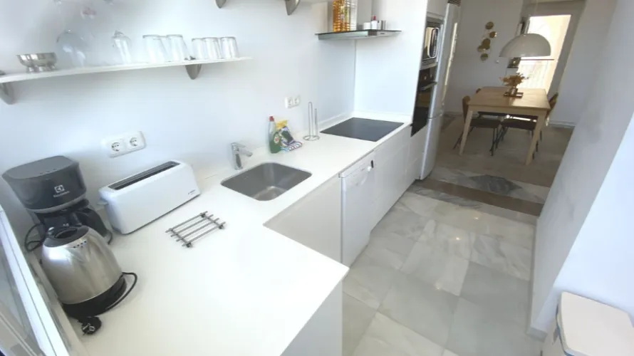 Dúplex de 3 dormitorios en Nueva Andalucía, Spain No. 562 № 9