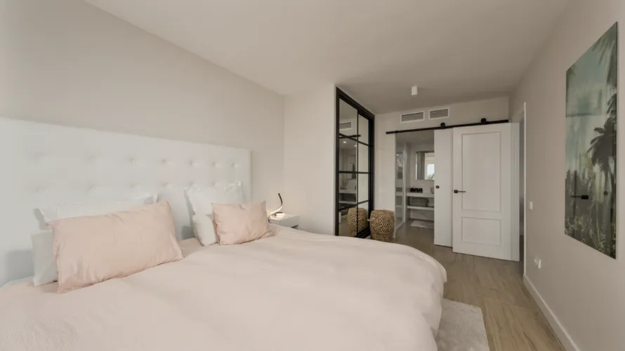 Apartamento de 3 dormitorios en Estepona, Spain No. 600 № 10