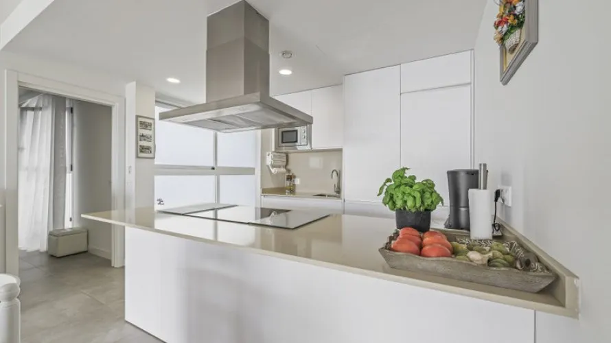 Apartamento de 2 dormitorios en Benalmádena, Spain No. 456 № 13