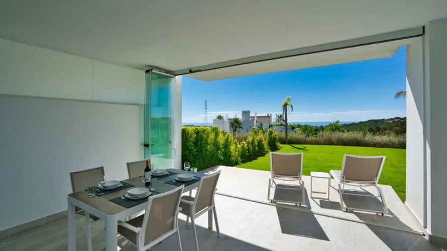 Apartamento de 2 dormitorios en Estepona, Spain No. 508 № 19