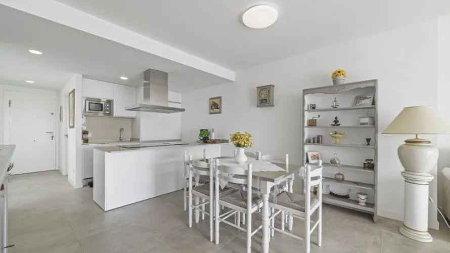 Apartamento de 2 dormitorios en Benalmádena, Spain No. 456 № 16
